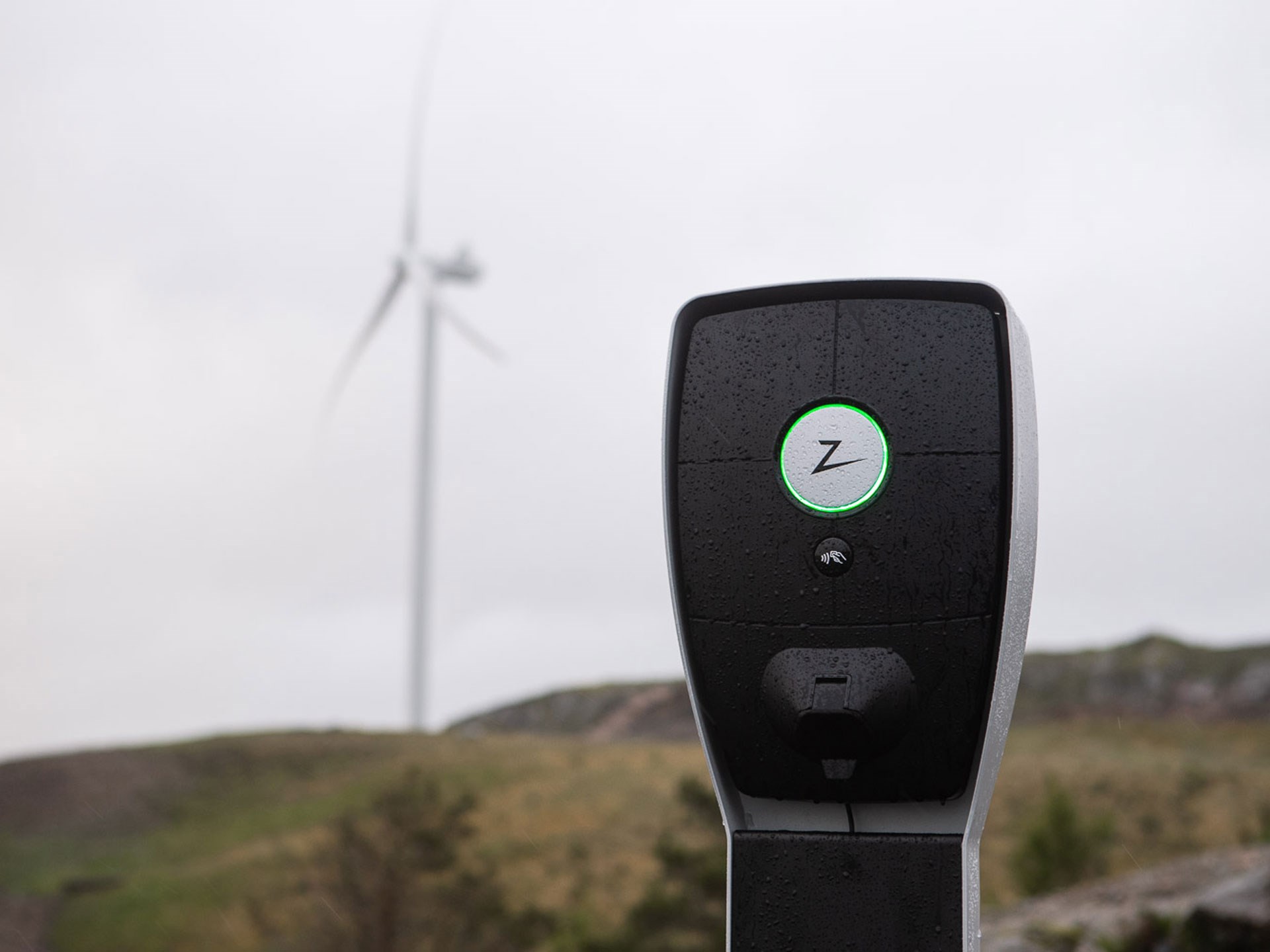 Charging station for electric vehicles